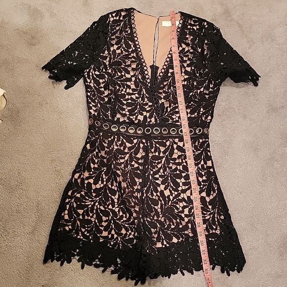 ASTR the label black lace shorts romper - Picture 10 of 13